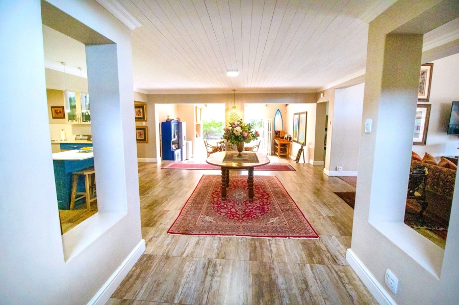 3 Bedroom Property for Sale in Wavecrest Eastern Cape